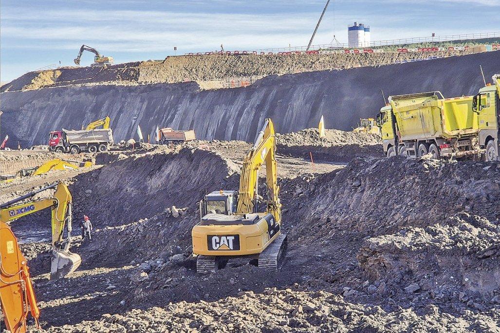 Firma de capitales chinos pide extender jornada laboral de 9 de la noche a 7 de la mañana para construir central hidroeléctrica