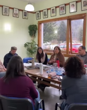 Avanzan reuniones para revisar las contrataciones municipales en Villa La Angostura