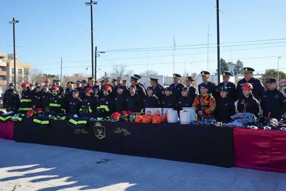 Villa Traful será una de las localidades beneficiadas con nuevo equipamiento para Bomberos