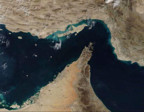 Irán dilata nuevas negociaciones con Estados Unidos y avanza con Omán en el futuro del estrecho de Ormuz
