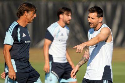 Scaloni modificó la rutina de la Selección tras el triunfo ante Jordania y prioriza el descanso antes de los 16avos