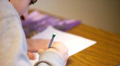 Más de 20 mil estudiantes neuquinos reciben las Becas Gregorio Álvarez