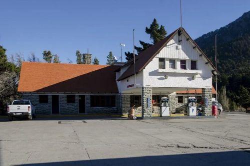 Confluencia Traful recuperará su histórica estación de servicio con un proyecto sustentable de YPF y el ACA