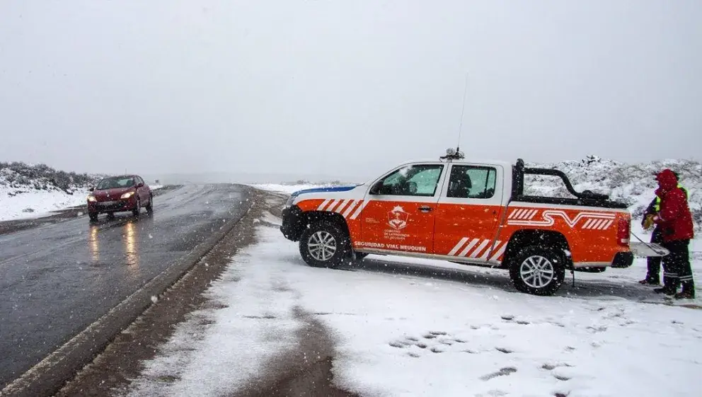 Neuquén pone en marcha el Operativo Nieve: habrá refuerzo sanitario y controles en rutas hacia Villa La Angostura y toda la zona cordillerana.