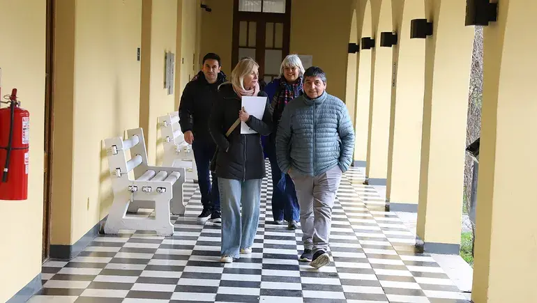 Expectativa por una posible oferta salarial en la nueva reunión paritaria entre Neuquén y ATE .