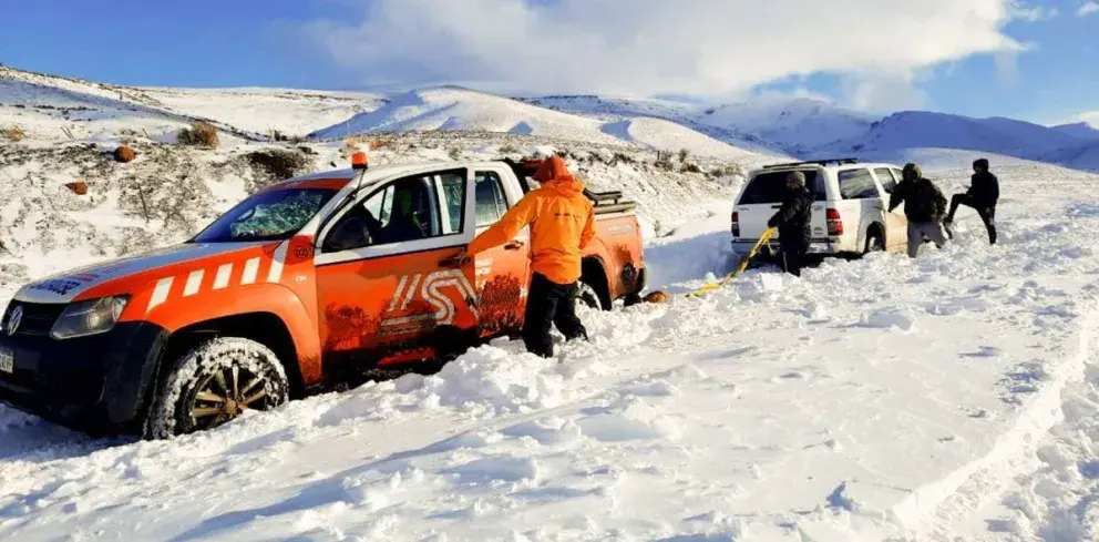 Temporal de nieve cubrió gran parte de Neuquén y dejó impactantes postales en rutas y localidades